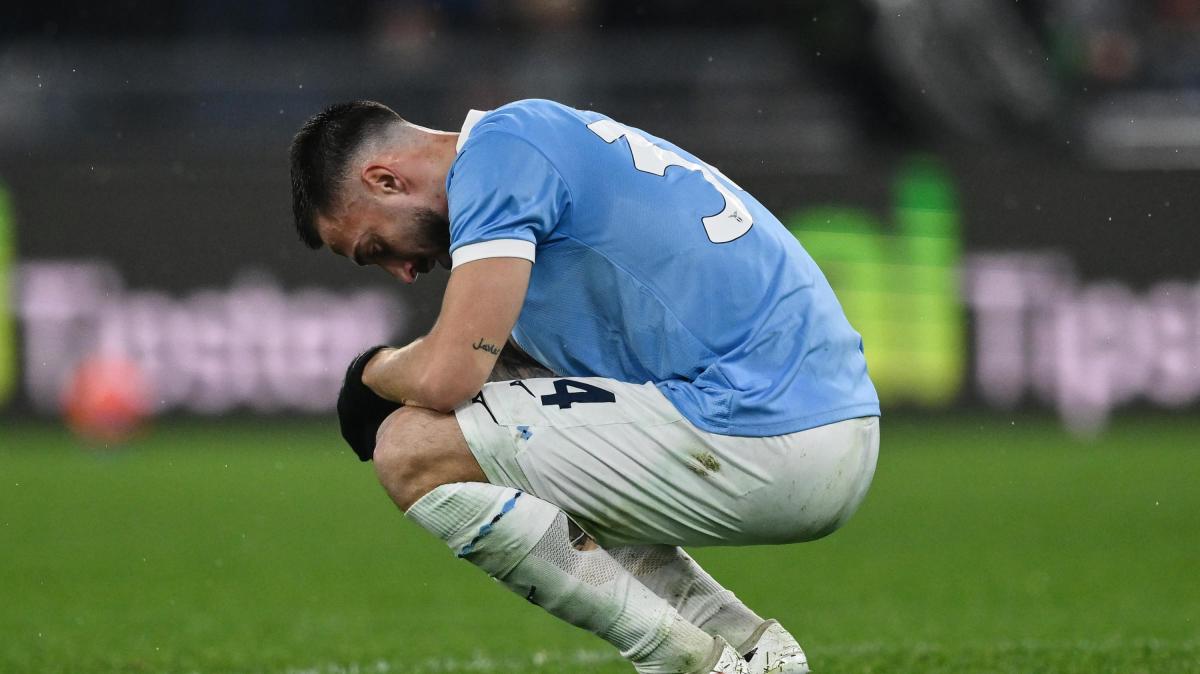 Le prime fiamme di calciomercato: Leão saluta il Milan, la Juve si copre d'oro con Openda e la Roma tesse la tela per Brandt nel sole di Olbia